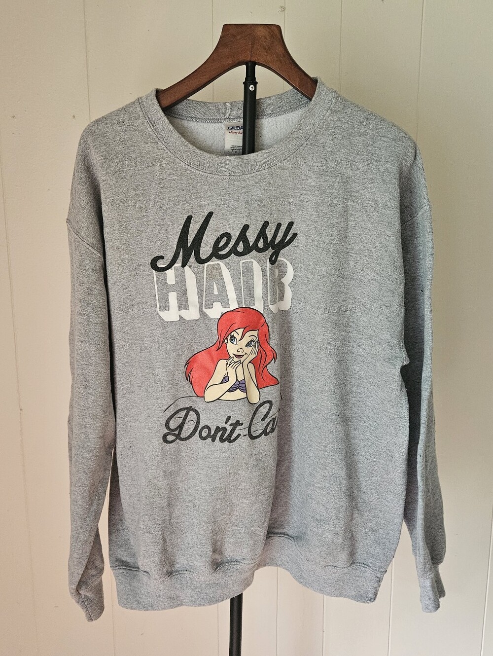 Gildan Women's Gray 'Messy Hair Don't Care' Graphic Sweatshirt Size L